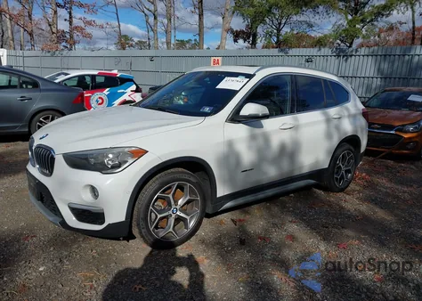 2017 BMW X1 xDrive28I z USA, uszkodzony, nr VIN WBXHT3C30H5F86964